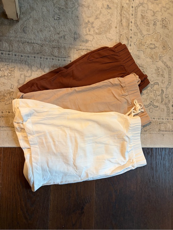 Pants - Womens Elastic Waist Pull-On Shorts with drawstring - White, Tan, Brown